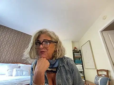 NaughtyMonicaUK online show from April 2026 01:10:02 PM