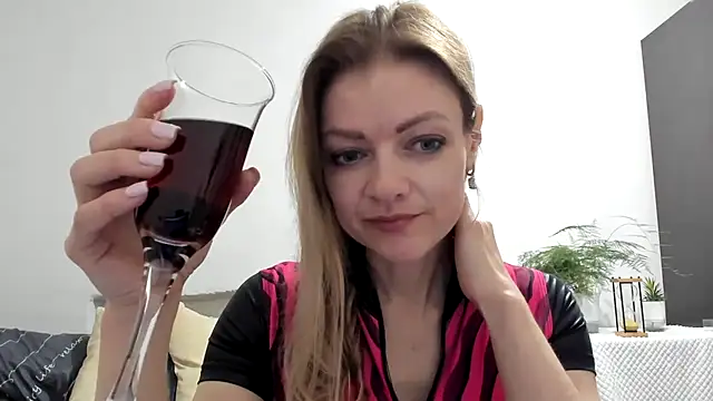 Severina7 online show from April 2026 07:39:02 PM