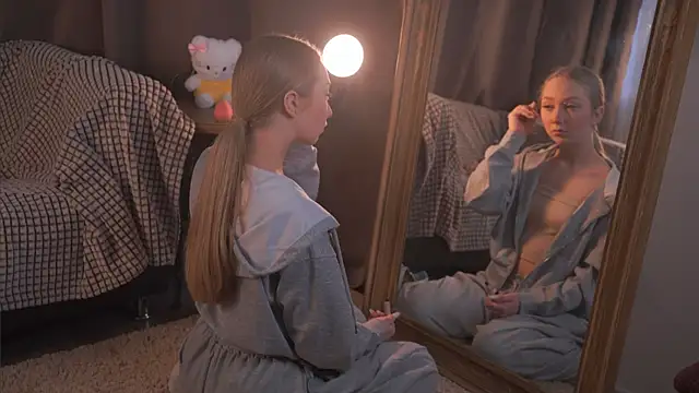 AlleneRhyner online show from April 2026 07:45:01 AM