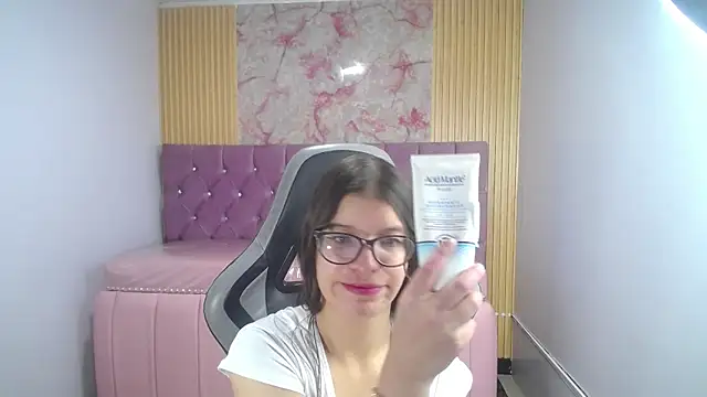 Kailee ch online show from April 2026 01:07:01 PM