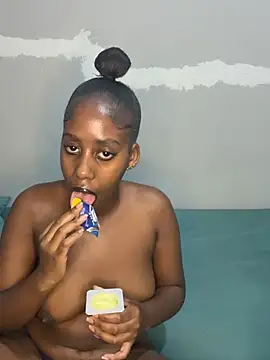 petite bee online show from April 2026 07:05:02 PM