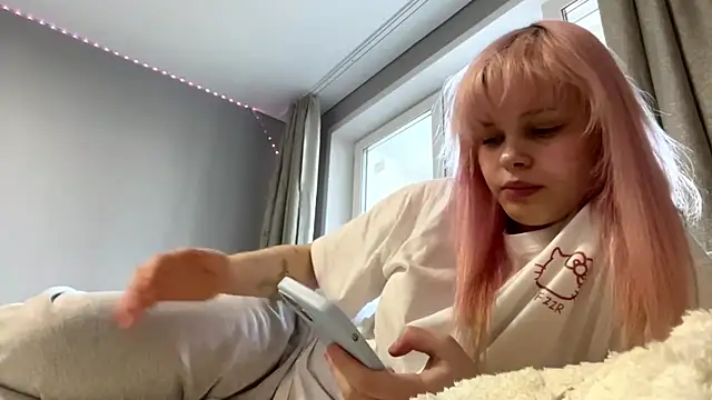 Iam Eshly online show from April 2026 10:22:02 AM