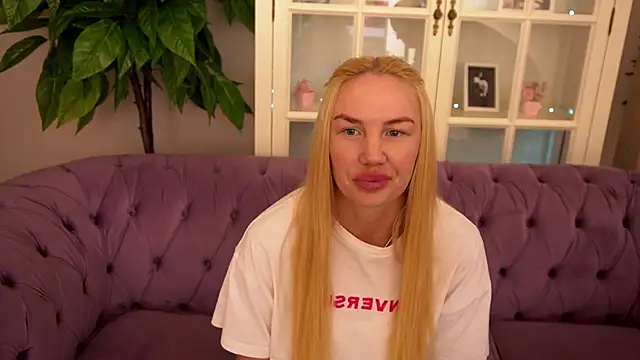 SavageKisses online show from May 2026 06:42:02 AM