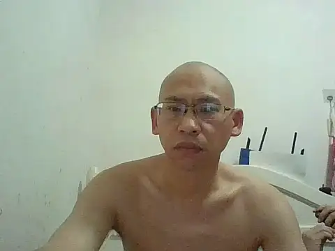 Snapshot of benly118 chatting on April 2026 10:55:01 PM benly118 online show from April 2026 10:55:01 PM