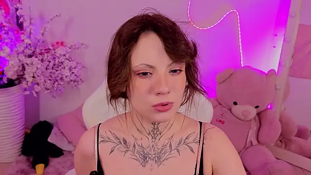EricaMoonn online show from May 2026 09:37:02 AM