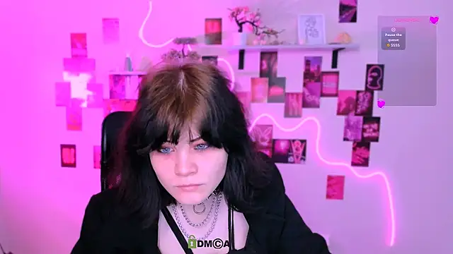 nikki kiss  online show from April 2026 08:46:01 AM