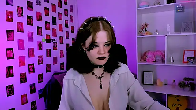 nikki kiss  online show from July 2026 08:45:02 AM