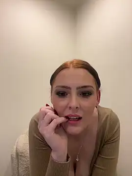 MiraVoss18 online show from April 2026 07:58:02 PM