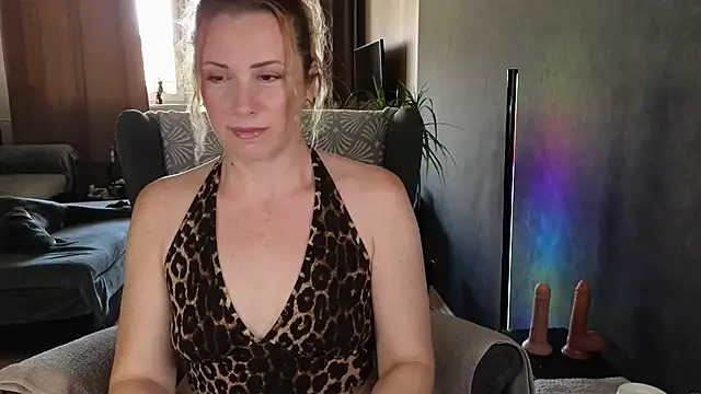 Sharon Red online show from July 2026 09:14:01 AM