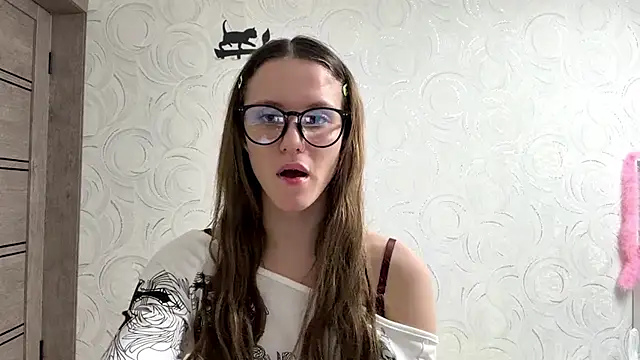 NIkaSarling13 online show from April 2026 03:04:02 PM