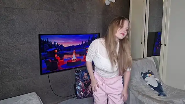 Gloria Smithh online show from May 2026 05:41:02 PM