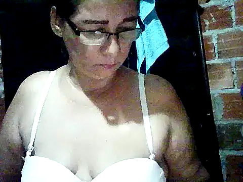 lola teem online show from April 2026 01:19:01 AM