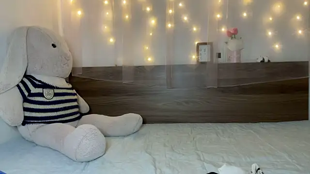 shy pink doll online show from May 2026 04:00:01 PM