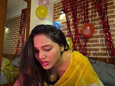 jellyyynspicyyy online show from July 2026 05:42:02 PM