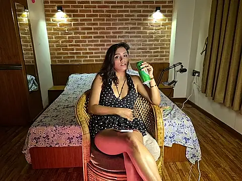 jellyyynspicyyy online show from July 2026 02:57:01 PM