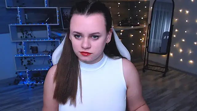 sofiarayan online show from April 2026 05:28:01 PM