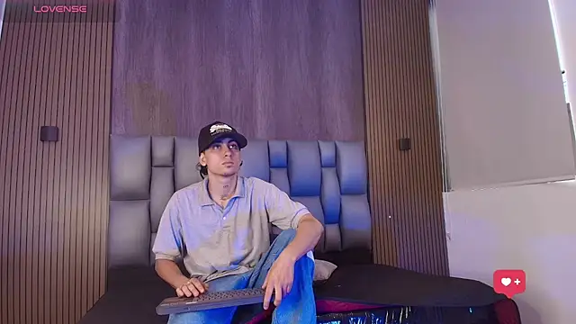 mohamed malik online show from May 2026 12:35:02 PM
