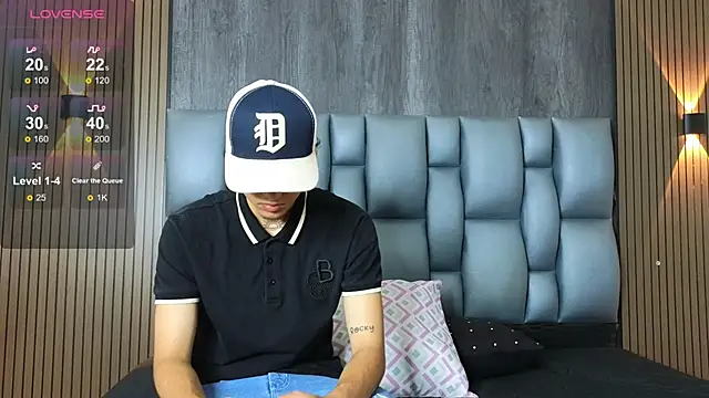 mohamed malik online show from June 2026 02:33:01 PM