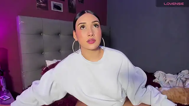 Charlotte james1 online show from April 2026 12:46:02 AM