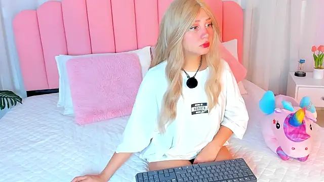 sweett fire online show from April 2026 05:39:02 PM