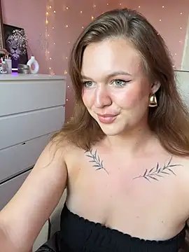 Snapshot of SweetLikaaa chatting on June 2026 04:40:02 PM SweetLikaaa online show from June 2026 04:40:02 PM