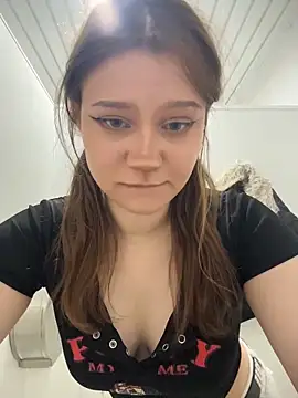 lilimip online show from May 2026 11:39:02 AM