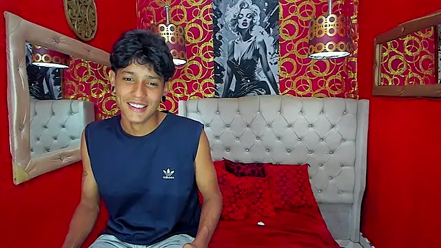 straightyoungpein online show from April 2026 04:27:01 AM