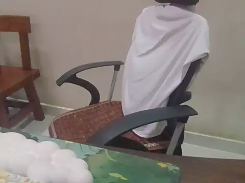 felixox25 online show from April 2026 06:13:01 AM