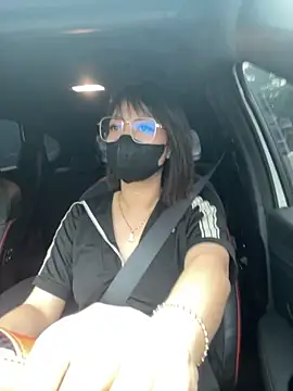 jessica-love18 online show from April 2026 02:44:01 AM