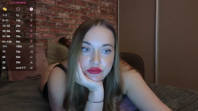 LeryKiss online show from April 2026 07:58:01 PM