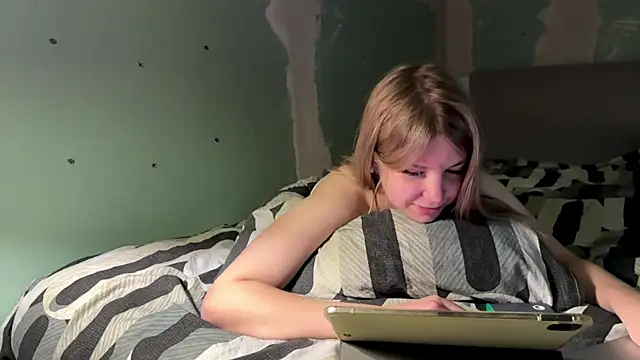 Skinny girl  online show from July 2026 07:09:01 PM