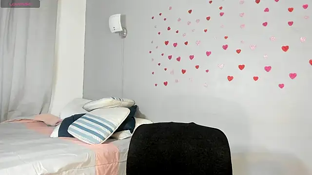 Lexxa W online show from April 2026 07:25:02 PM