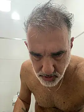 Calamar70 online show from April 2026 07:28:02 PM