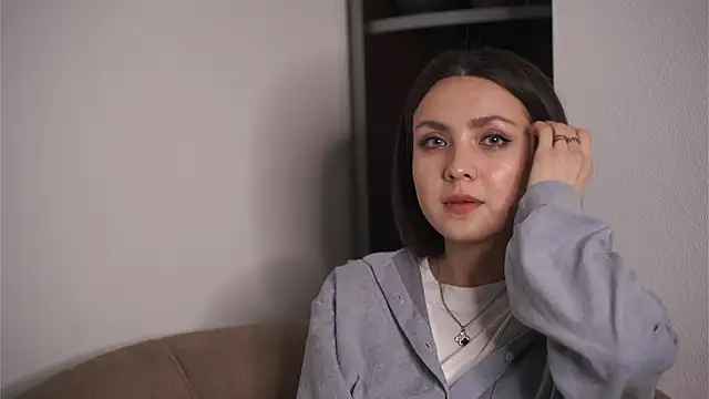 ElviraGounder online show from April 2026 04:55:01 PM