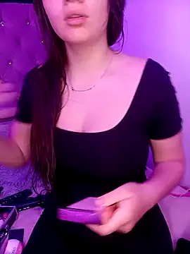 mia naturall online show from April 2026 09:40:02 PM