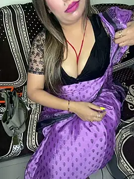 Jasmine lovel online show from May 2026 06:46:01 PM