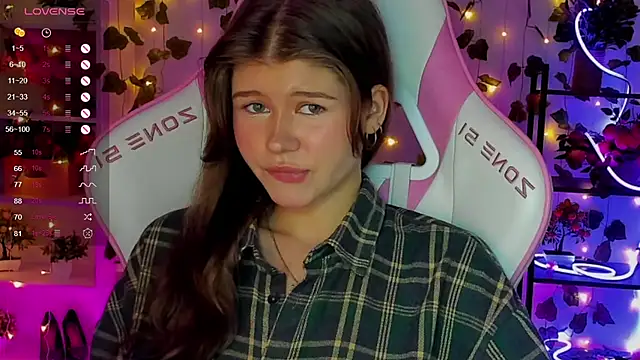 alice tails online show from April 2026 09:39:33 PM