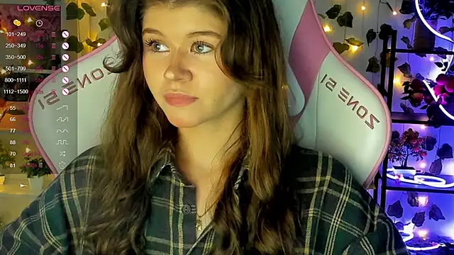 alice tails online show from April 2026 07:16:01 PM