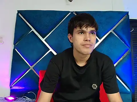 EdwinBoys online show from May 2026 01:16:02 PM