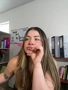 Snapshot of juanitablue chatting on July 2026 06:12:01 PM juanitablue online show from July 2026 06:12:01 PM