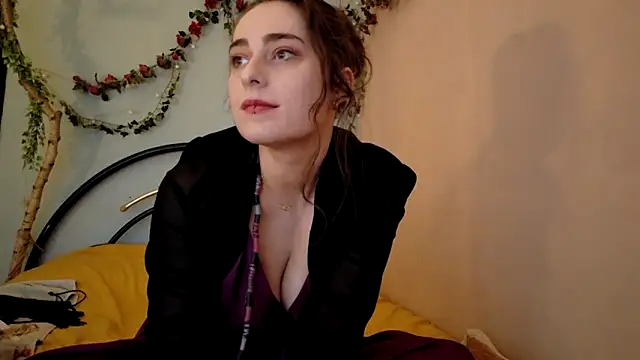 Snapshot of missclochette chatting on April 2026 12:18:02 PM missclochette online show from April 2026 12:18:02 PM