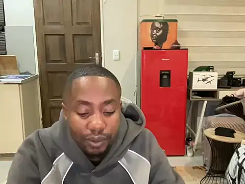 Snapshot of MunyaiSimo34156 chatting on May 2026 07:48:02 PM MunyaiSimo34156 online show from May 2026 07:48:02 PM