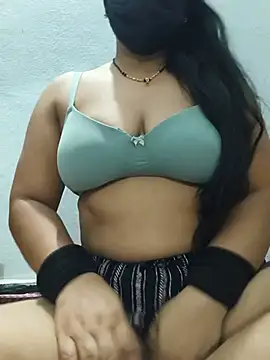 sweetylove01 online show from June 2026 05:49:02 PM