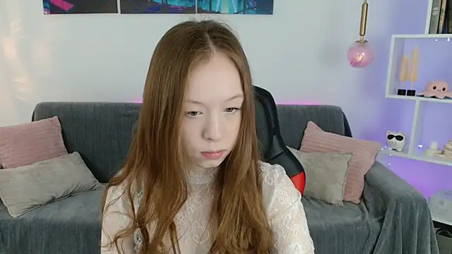 Snapshot of AdeleLang chatting on April 2026 04:19:01 AM AdeleLang online show from April 2026 04:19:01 AM