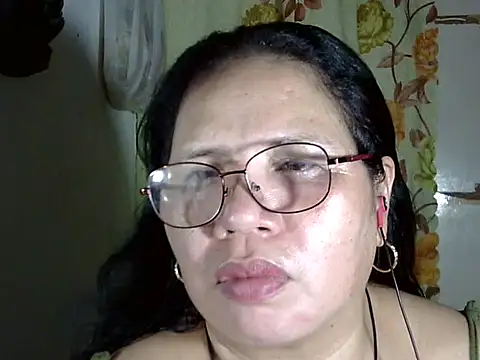 HottyCurlyPeanut online show from May 2026 05:12:01 AM