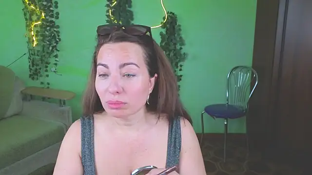 Zoe Zephyr online show from May 2026 05:13:02 AM