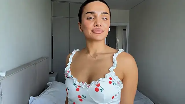 Snapshot of MelindaReny chatting on May 2026 10:11:02 AM MelindaReny online show from May 2026 10:11:02 AM