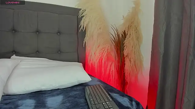 hanna-baker01 online show from July 2026 02:56:02 PM