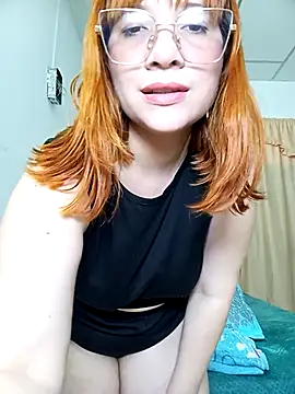 Curves Nina online show from May 2026 04:04:02 PM