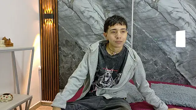 Snapshot of NoahWalker__ chatting on June 2026 11:13:02 AM NoahWalker online show from June 2026 11:13:02 AM